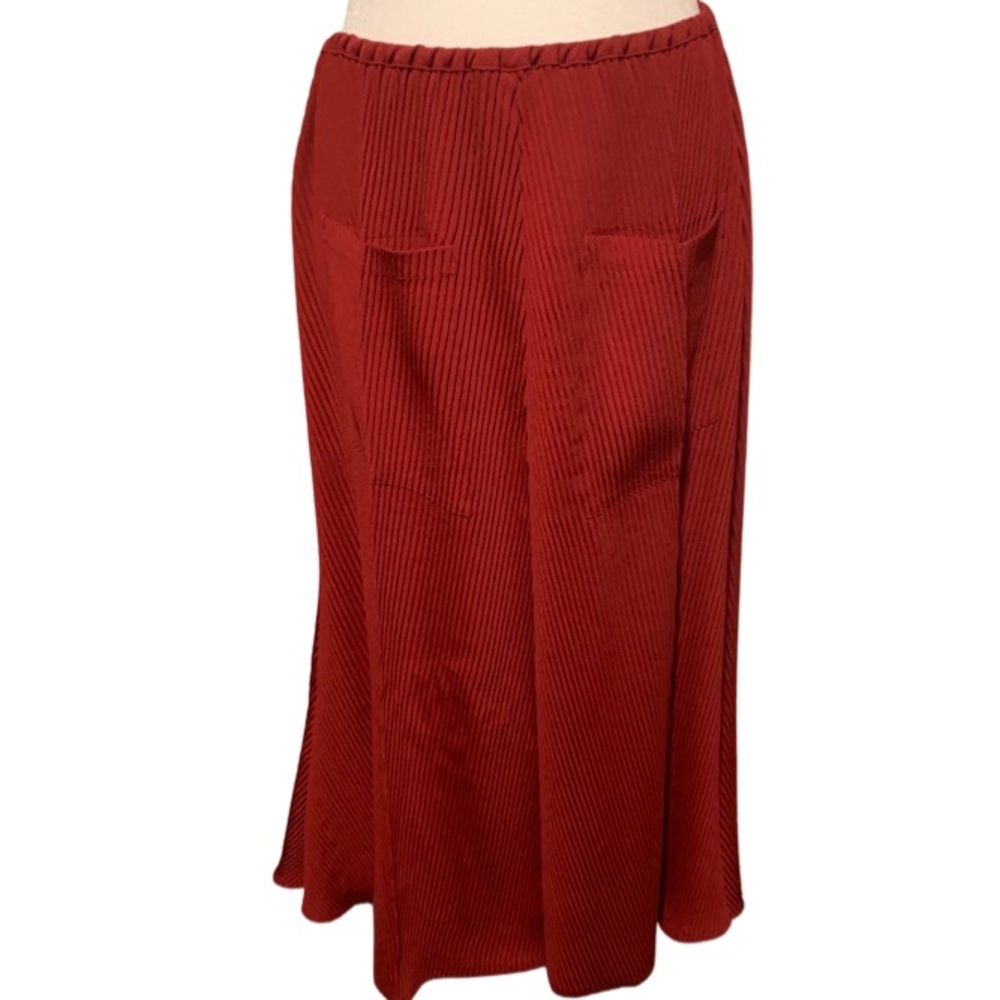 Beautiful Large Babette red skirt with pockets in the front. Made in the USA.